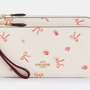 NWT Coach Double Zip Wallet With Bow Print CN761